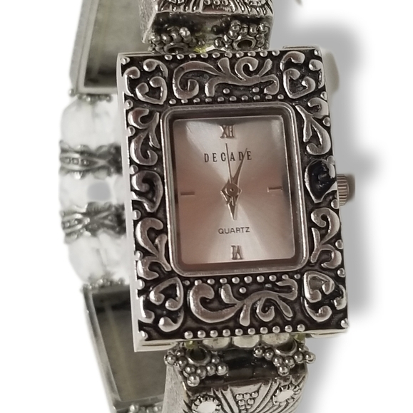DECADE SILVERTONED ART NOUVEAU & FLORAL DETAIL LADIES WATCH - Picture 6 of 7